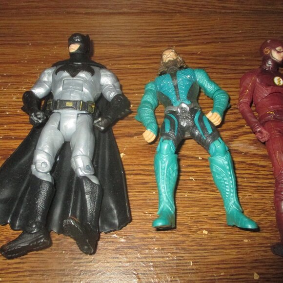 Lot of 5 DC Universe Action Figures Toy (Various Toys Companies, 2000+) Lot #1 - Picture 2 of 6